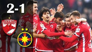 FCSB Triumphs Over Dinamo Bucuresti 2-1