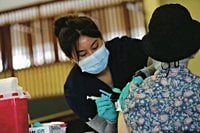 Major changes, political conflict create confusion over COVID-19 vaccines in Hawaii - West Hawaii Today