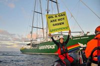 Greenpeace told to pay oil firm hundreds of millions in damages  | News.az