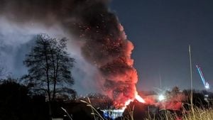 Sheffield Warehouse Fire Sends Smoke Over Meadowhall