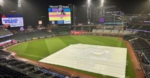 Braves Phillies Game Delayed Then Set To Begin Late