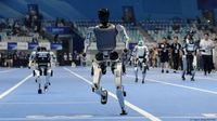 World's first humanoid robot games begin in China – DW – 08/15/2025