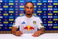 Leeds United transfer news: Versatile forward adds to Daniel Farke's options