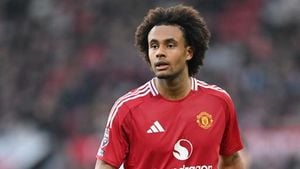 Manchester United’s New Signing Joshua Zirkzee Shakes Up Squad