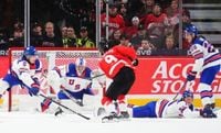 Gavin McKenna, projected 2026 NHL No. 1 pick, commits to Penn State