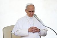 Pope refuses to take sides in Senator Durbin award controversy