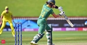 England Women Bowl Out South Africa For 69 In World Cup Stunner