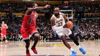 LeBron James' return from injury spoiled by Bulls' phenomenal effort in 146-115 win over Lakers