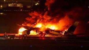 Fire Breaks Out On Air Busan Plane At Gimhae Airport