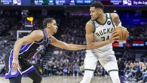 Bucks Rally Behind Antetokounmpo To Beat Kings