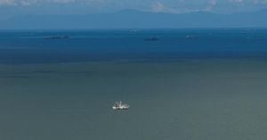 Trump Closes Venezuelan Airspace Amid Military Buildup