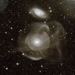 NGC 474 Galaksisi: Kabuklar ve Yıldız Akıntıları