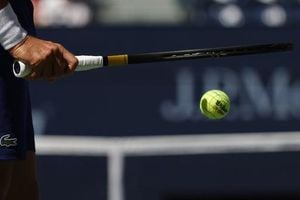 Rybakina Faces Maria In Thrilling Queen’s Club Quarterfinal