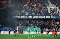 Ligue 1: Relegation battle between Montpellier and St-Etienne abandoned after fans riot | Flashscore.com