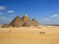 Massive underground structures found beneath Giza Pyramids spark ancient energy grid conspiracy theories | The Express Tribune