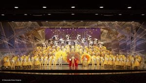 Hakataza Theater Takes Action After Audience Disruptions During Takarazuka Performance