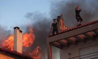 Greece battles wildfires across country, evacuates villages | MiNDFOOD