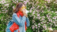 Sniffles and sneezes: How to survive spring allergy season