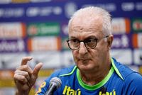 Eliminatórias: Dorival corta 4 na seleção e chama substitutos para jogo com Argentina
