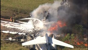 United Airlines Flight 1382 Evacuated After Wing Fire