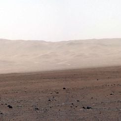 Curiosity on Mars: A Wall of Gale Crater