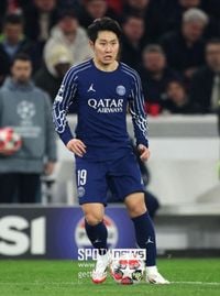 [UCL REVIEW] '충격' 이강인, 1분도 못 뛰었다…PSG, 탈락 직전까지 갔는데 1,2차전 모두 결장 → 빌라에 5-4 가까스로 승리 → 4강 진출