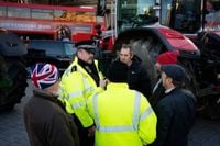 Farage offers legal support to farmers after ‘several arrests’ at tractor protest