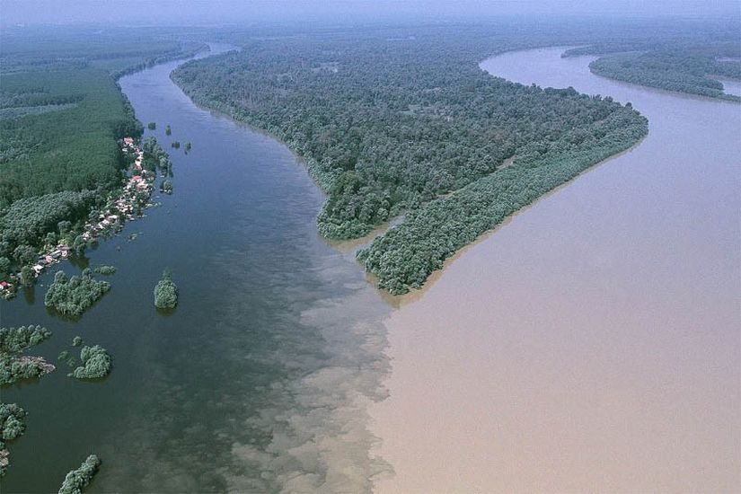 Drava ve Danuve Nehirlerinin Hırvatistan'ın Osijek kentinde buluşması...