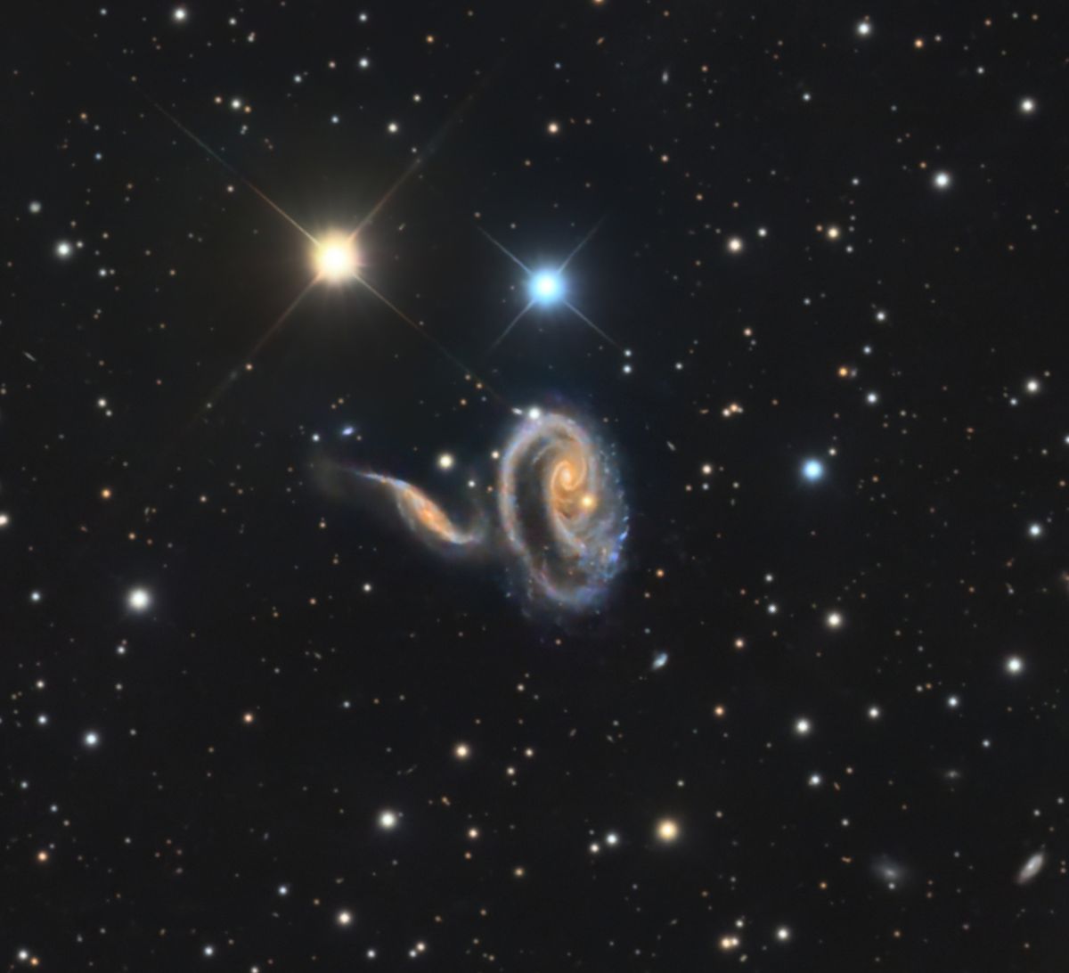 Arp 273'ün Tuhaf Galaksileri