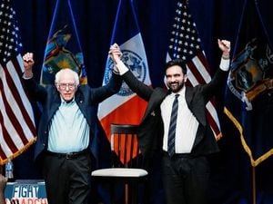 Trump And Sanders Clash As Mamdani Leads Turbulent New York Mayoral Race