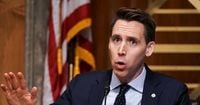 Josh Hawley schools CNN reporter over claims of Trump White House renovation destroying history
