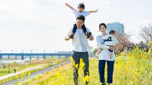 Tokyo Implements Four-Day Workweek To Increase Birth Rate