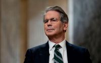 US and EU discuss fresh sanctions on Russia
