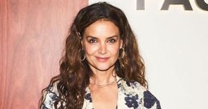 Katie Holmes Debuts Boho-Inspired Curls At Poker Face Event