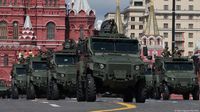 Russia marks Victory Day as Estonians remain wary – DW – 05/09/2025