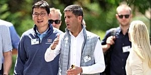 Kevin Warsh Takes Lead As Trump Signals Fed Chair Pick