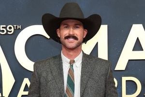 Riley Green Rings In 2026 With Big Bash Performance And Tour Plans