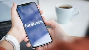 Meta Faces Backlash Over Facebook Camera Roll Scanning
