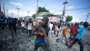 Kenyan Officers Take On Gangs Amid Haiti's Violence