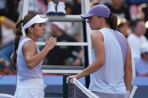 Iga Swiatek Reaches 400 Wins As China Open Drama Unfolds