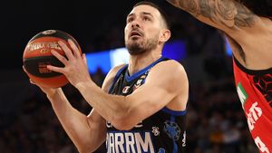 Melbourne United Edges Tasmania JackJumpers With Impressive Comeback