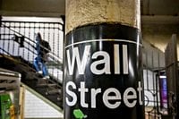 Wall Street Bonuses Expected to Hit Record as Bank Profits Surge