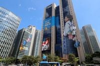 우리은행, '우월한 시니어 대출' 출시…