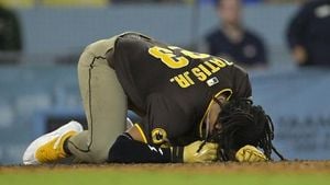 Padres And Royals Face Off In Key Friday Night Battle