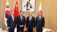 Ministros de Relaciones Exteriores de China, Japón y la República de Corea se reúnen en Tokio