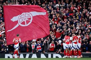 Arsenal And Manchester United Shine Amid Football Triumphs