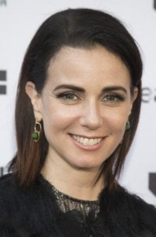Mia Kirshner