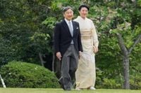 Emperor's family to visit Okinawa in June