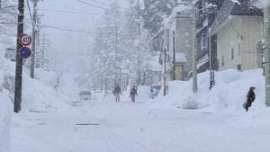 Heavy Snowfall Blankets Kyoto, Disrupts Transportation