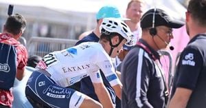 Lewis Askey Triumphs At Boucles De L'Aulne 2025